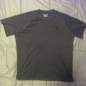 Mens Athletic Shirt • L • Gray • Under Armor
